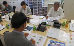 研修会に積極的に参加しています2