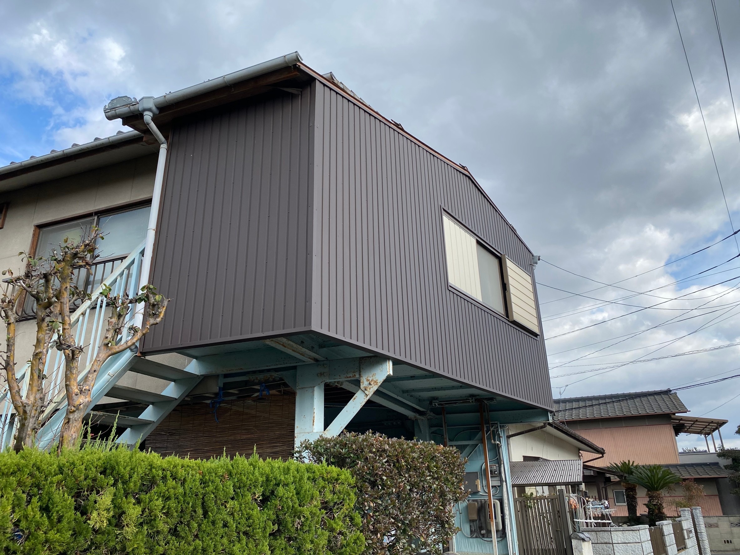 【高松市外壁カバー工法】高松で外壁張り替え、カバー工法ならホームサービスへ